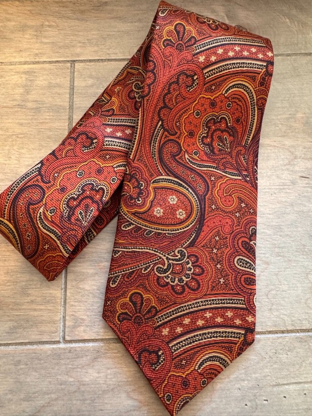 Statement Paisley! Brooks Brothers Makers Rust Orange Paisley Tie